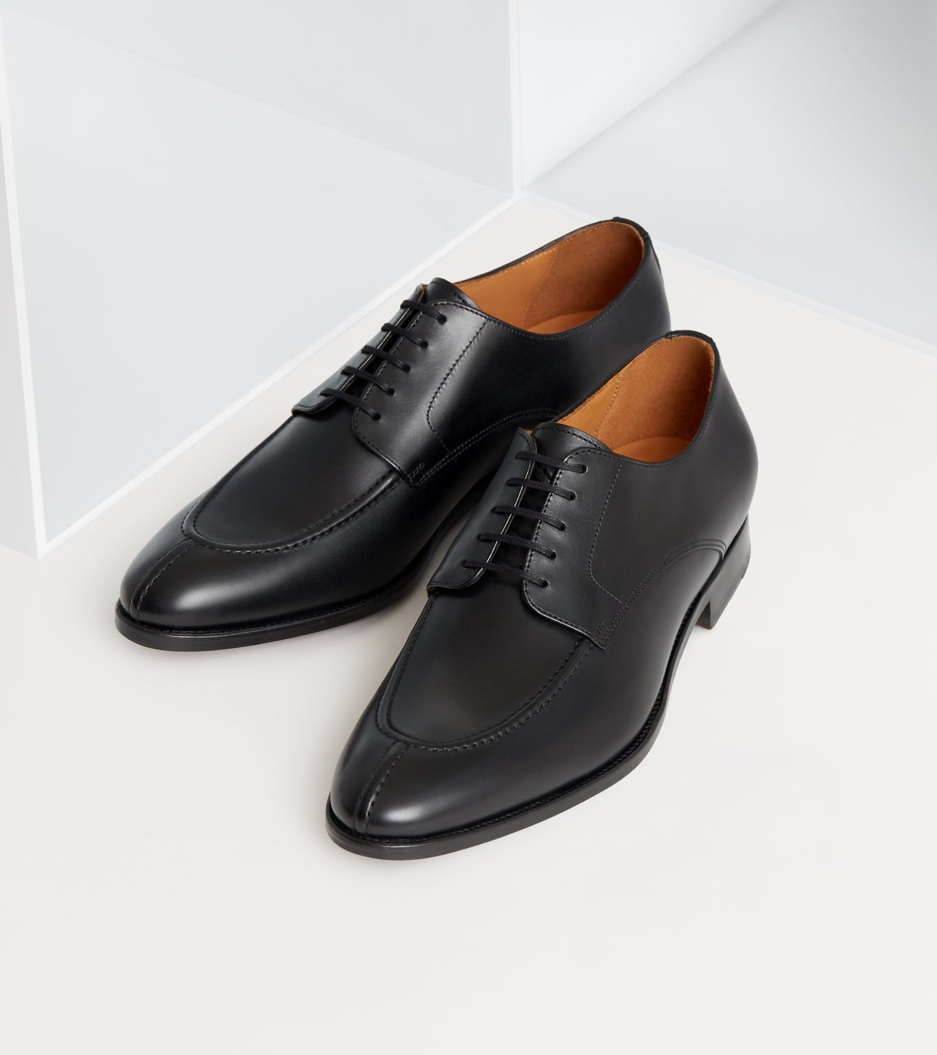black-full-grain