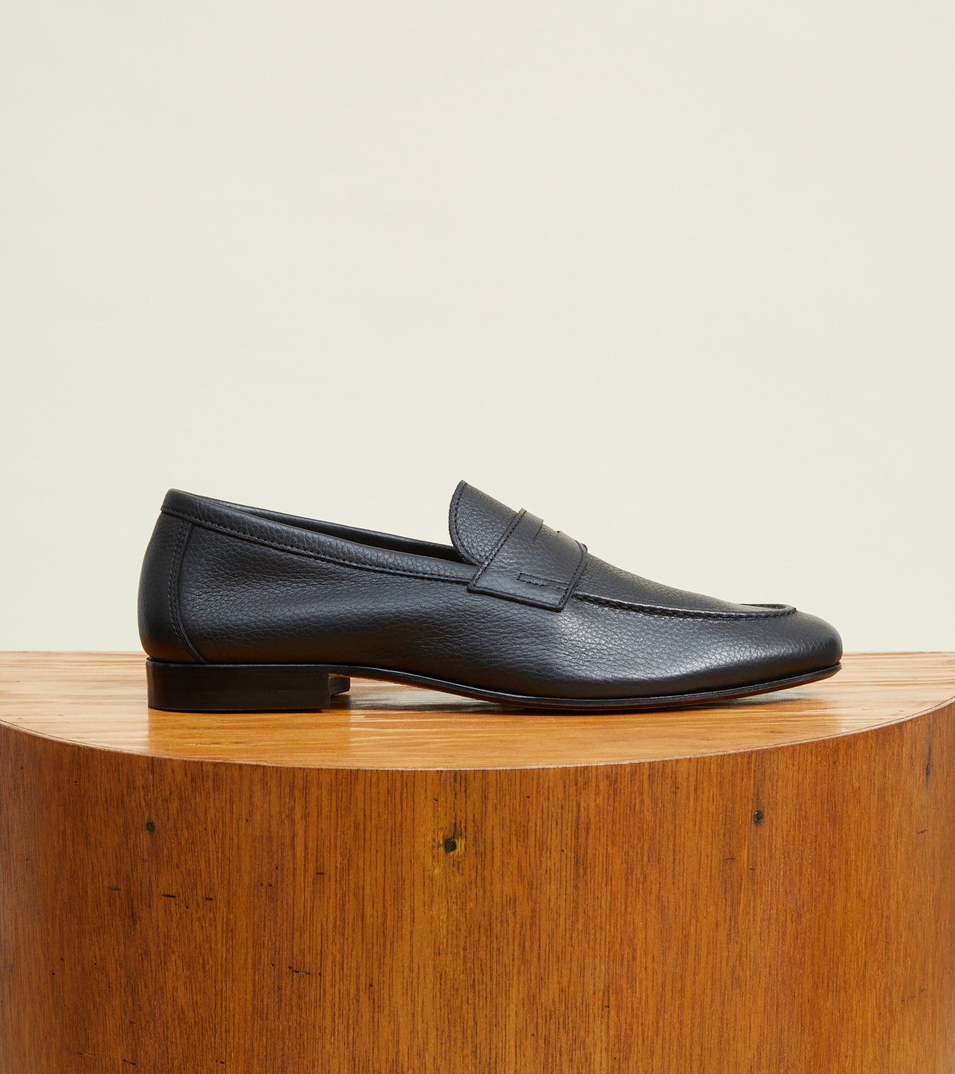 black-pebble-grain