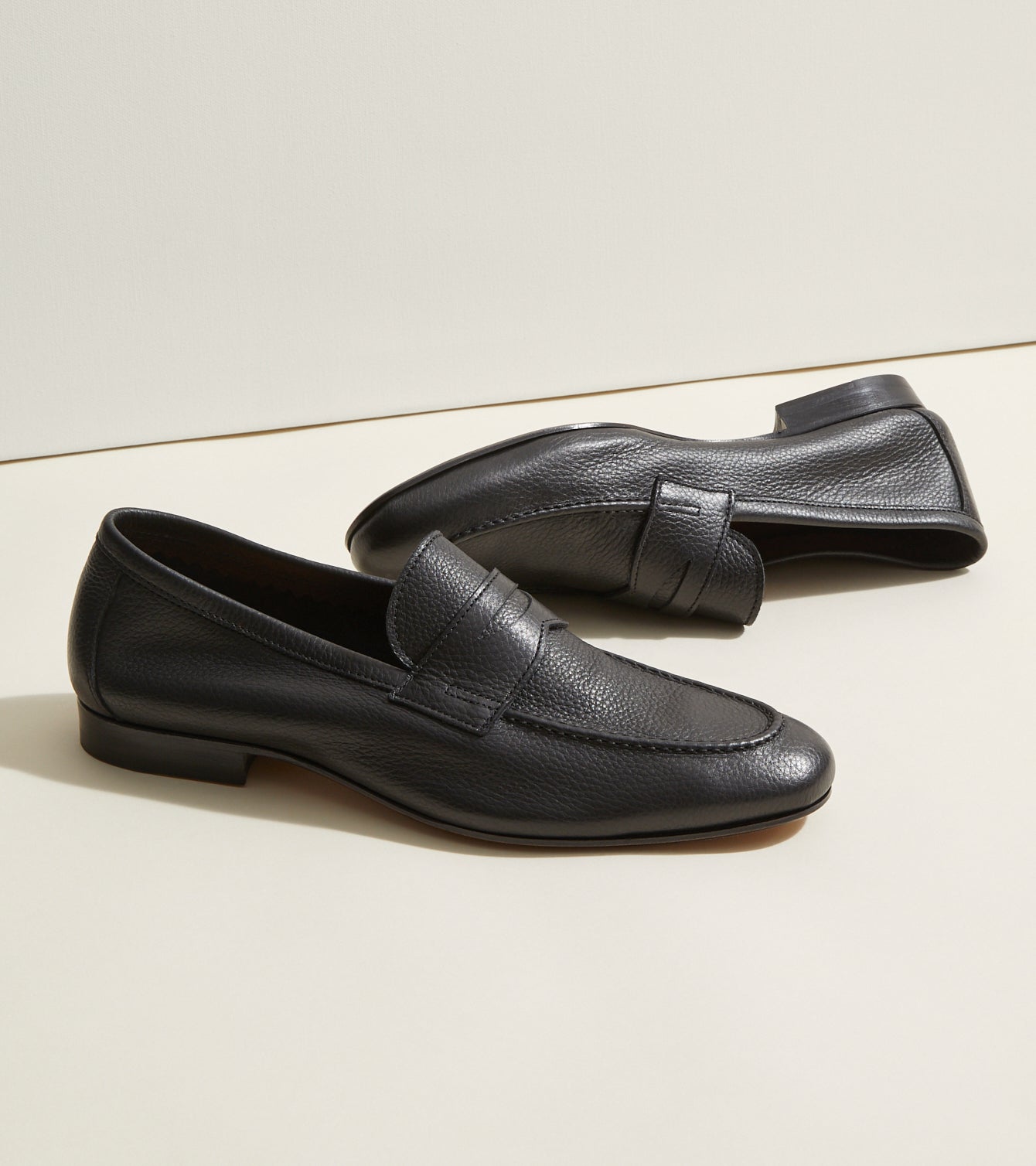 black-pebble-grain