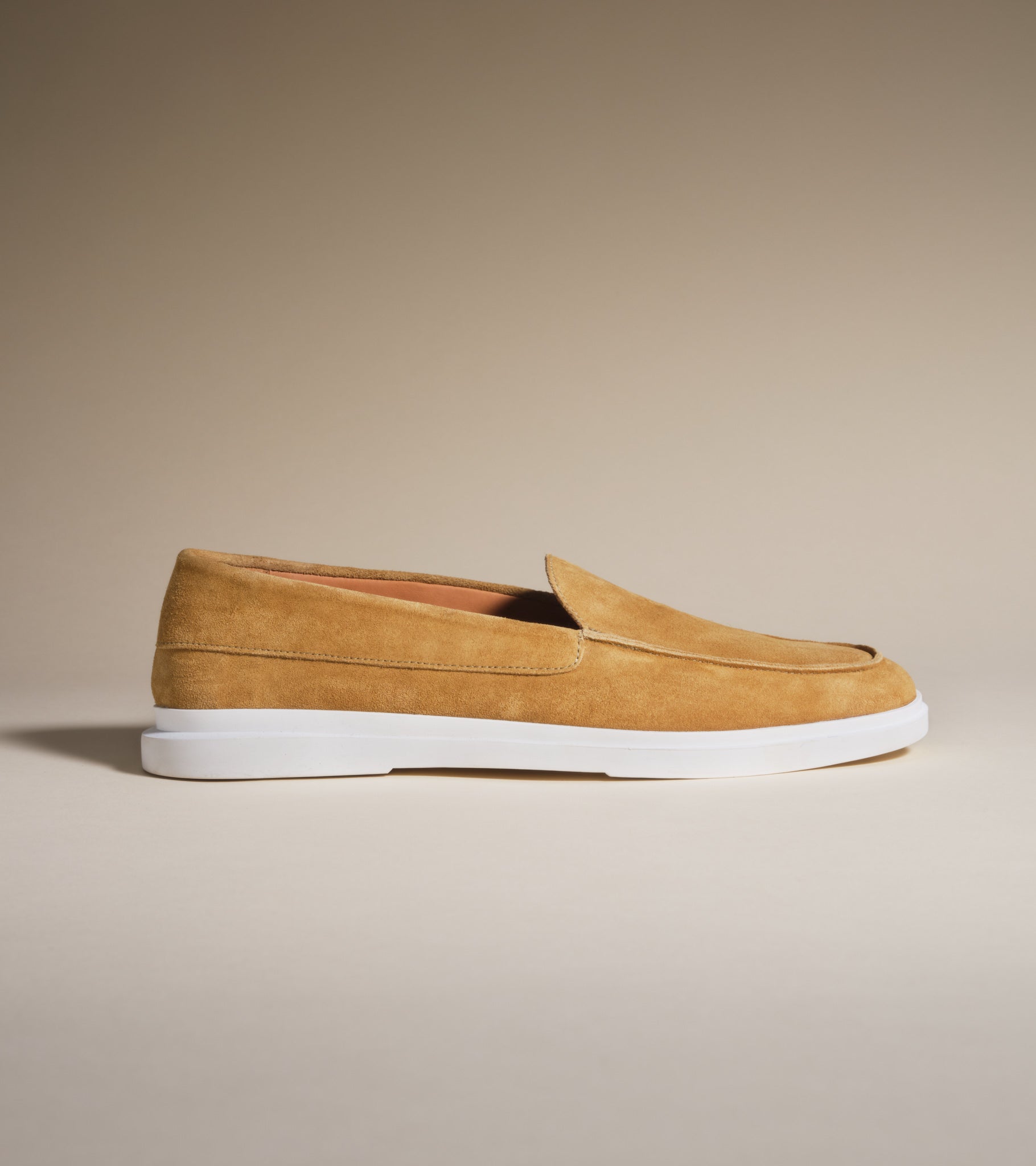 trench-suede