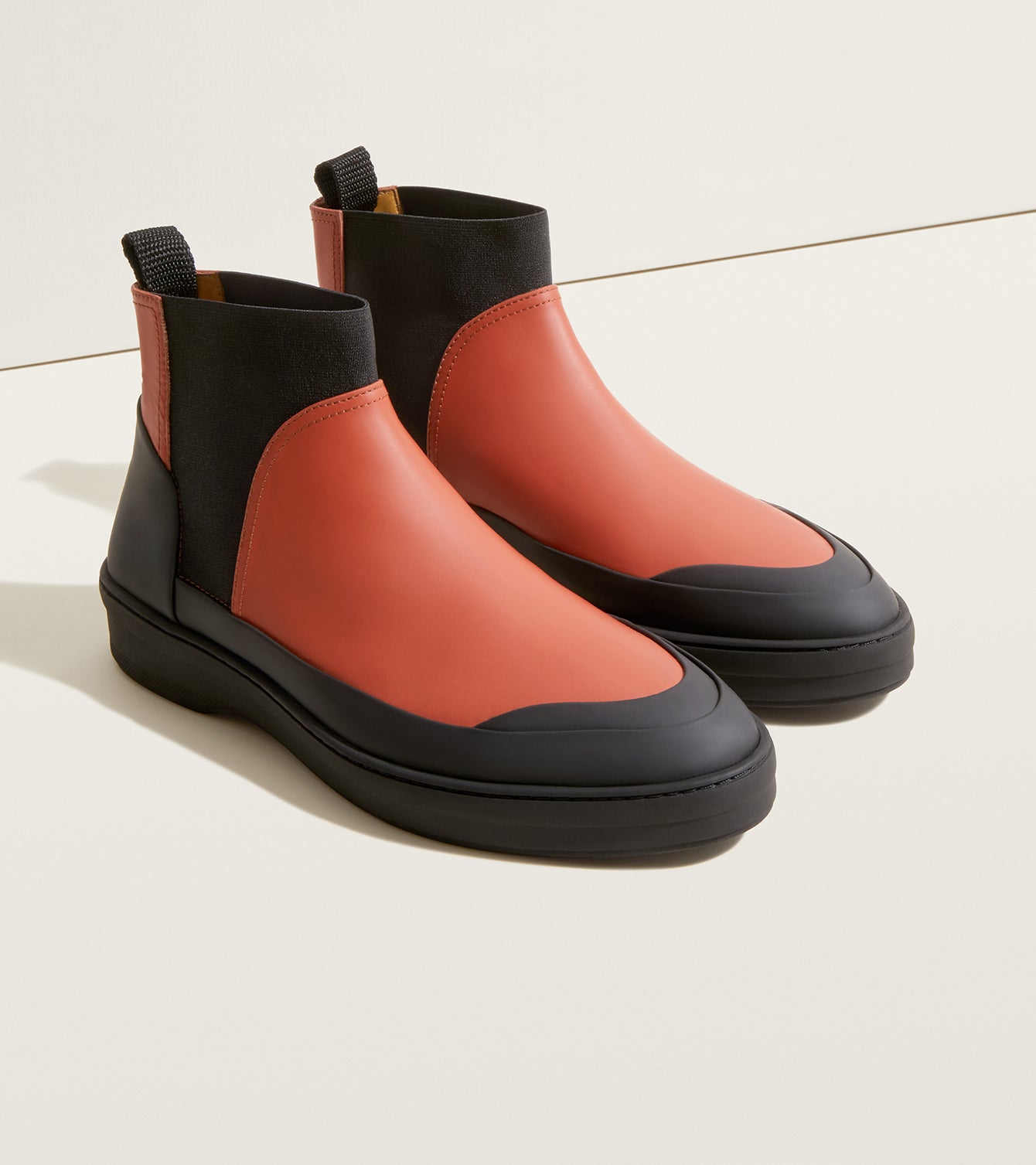 crimson-gum-leather